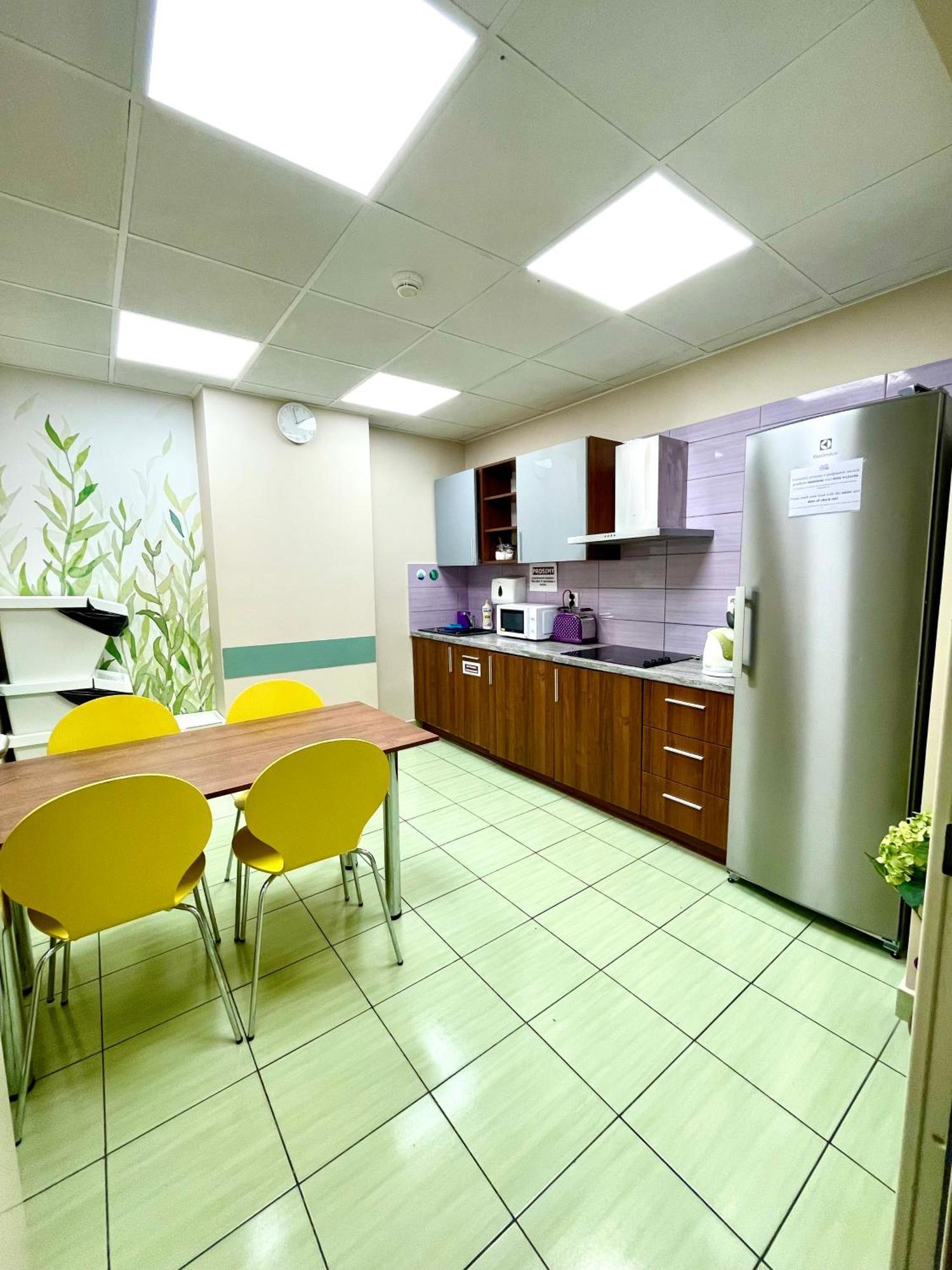 Emka Hostel Varsovie Extérieur photo